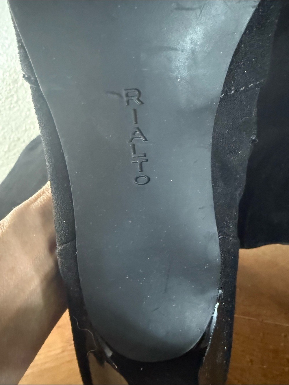 Men Shoes Subcategory Classification - Picture 2 of 7